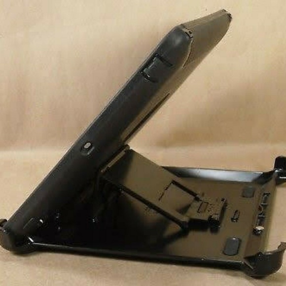 Otterbox Defender Series Case for IPad Air 2. - Picture 2 of 6